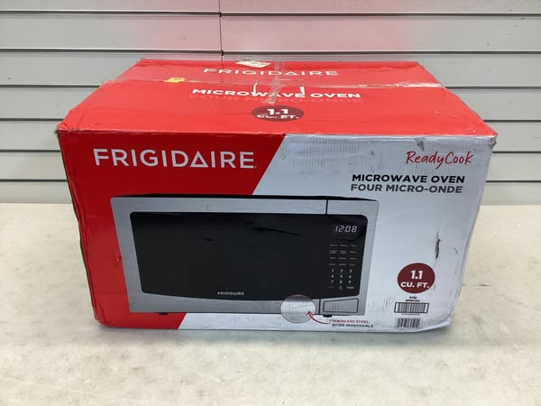 Frigidaire 1.1 cu. ft. 1000 W Countertop Microwave in Stainless Steel