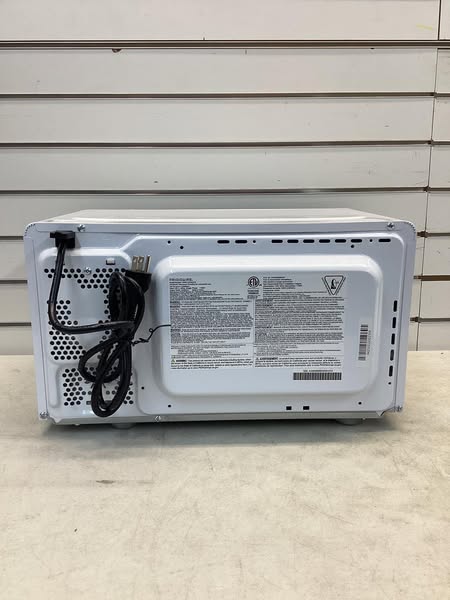 Frigidaire 0.7 cu. ft. Countertop Microwave in White