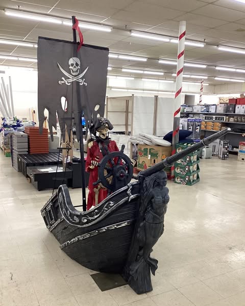 Home Accents Holiday 9.5 ft. Dead Water Giant-Sized Animated LED Pirate Ship