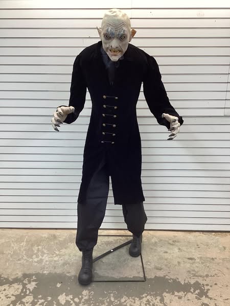 Home Accents Holiday Fears Through The Years 7ft Animated LED Victorian Vampire