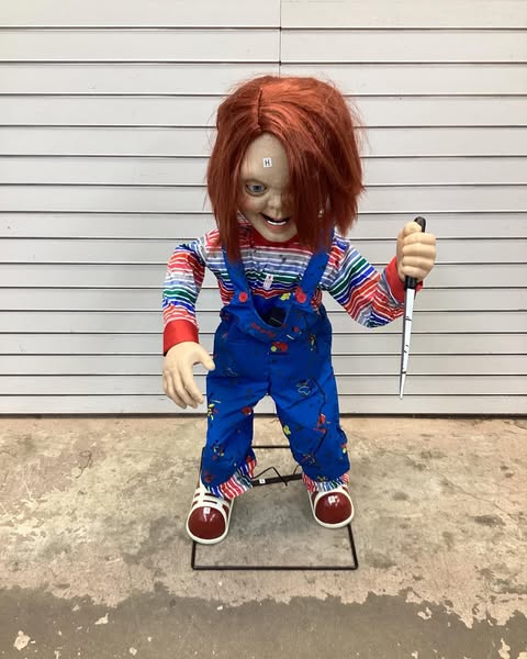 3.5 ft. Animated Chucky Doll