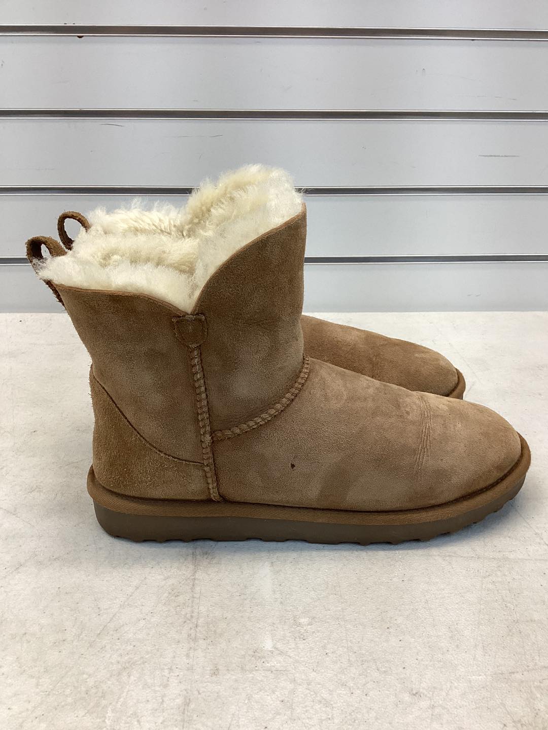 Member's Mark Women's Genuine Australian Sheepskin Shearling Boots Chestnut Color Size 8