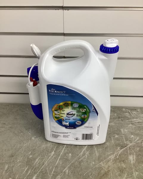 Roundup Weed and Grass Killer4 Club Bundle with Comfort Wand and 2 Refills