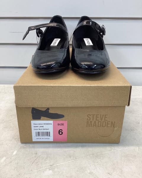 Steve Madden Women's Block Heel Mary Jane Shoe, Size 6, Color Black