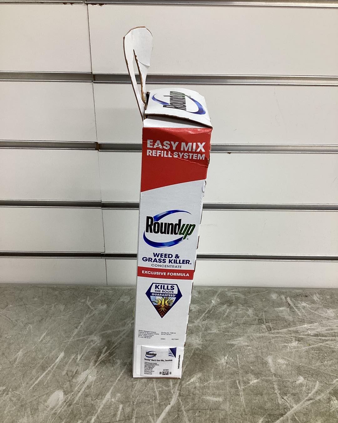 Roundup Weed and Grass Killer4 Club Bundle with Comfort Wand and 2 Refills