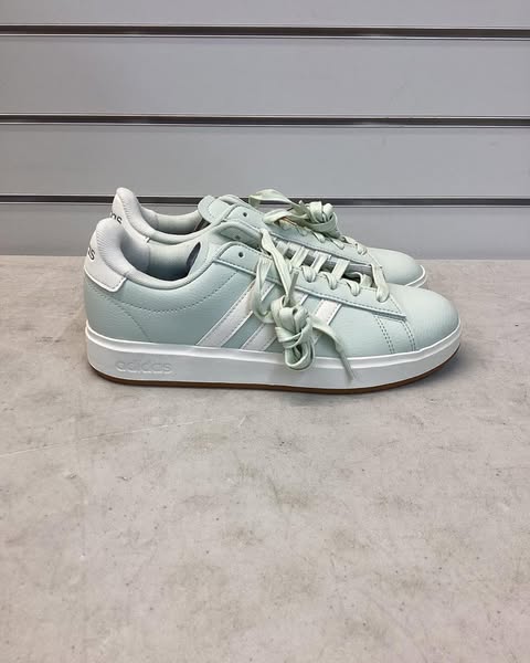 Adidas Women's Grand Court 2.0 Shoe, Size 7, Color Green
