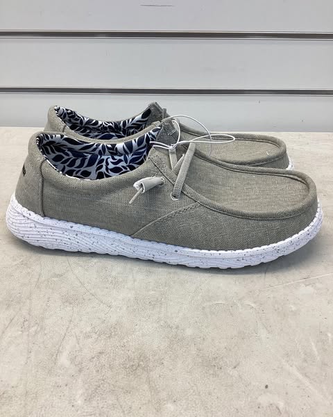 Eddie Bauer Women's Canvas Loafer, Size 9, Color Grey
