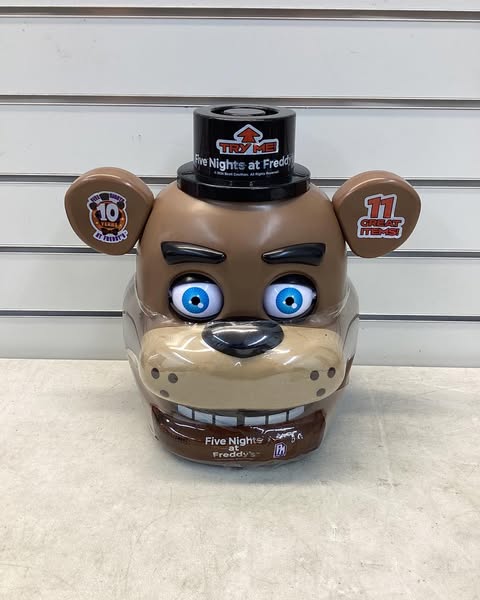 Five Nights at Freddy's Animatronic Freddy Bundle