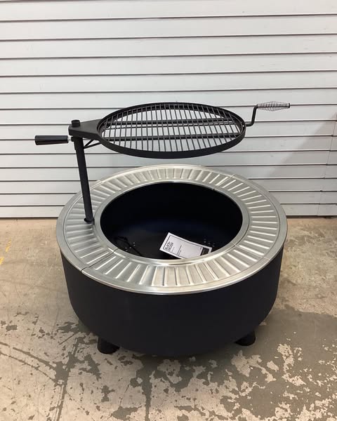 Black+Decker 34 in. W Steel Transitional Round Wood Fire Pit