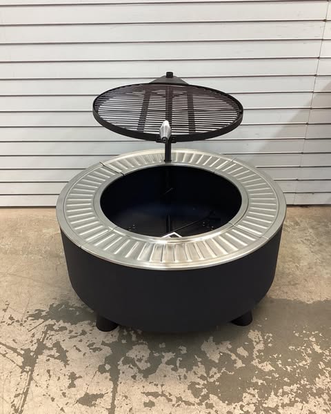 Black+Decker 34 in. W Steel Transitional Round Wood Fire Pit