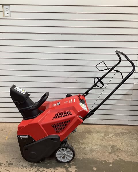 Troy-Bilt Squall 21 in. 123 cc Single-Stage Gas Snow Blower with E-Z Chute Control