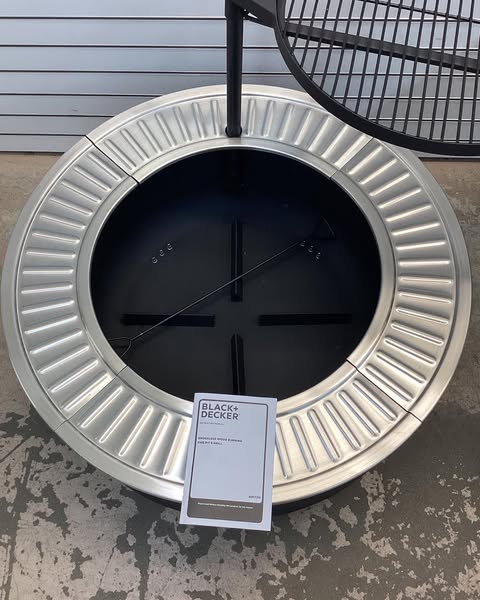 Black+Decker 34 in. W Steel Transitional Round Wood Fire Pit