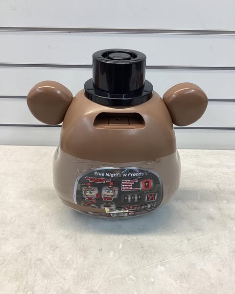 Five Nights at Freddy's Animatronic Freddy Bundle