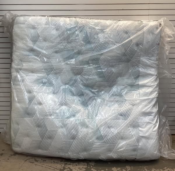 Beautyrest Vaughn Mattress King Size Plush