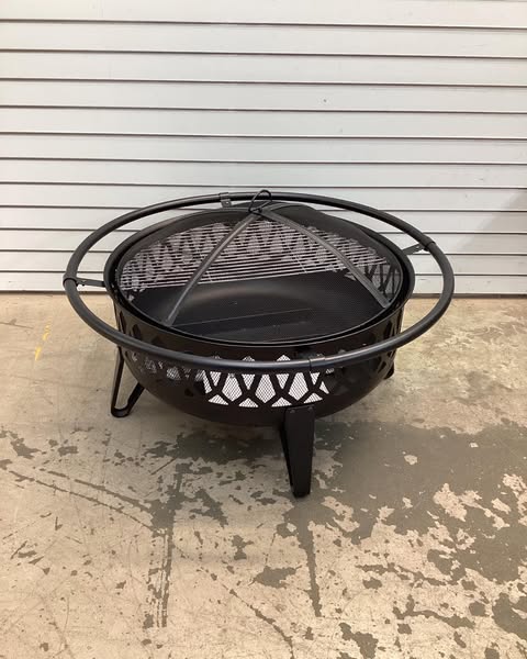 Pleasant Hearth 36-in W Steel Round Portable Wood-Burning Fire Pit