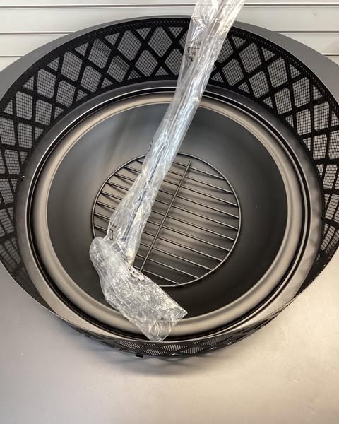 BLACK & DECKER 38 Steel Round Fire Pit