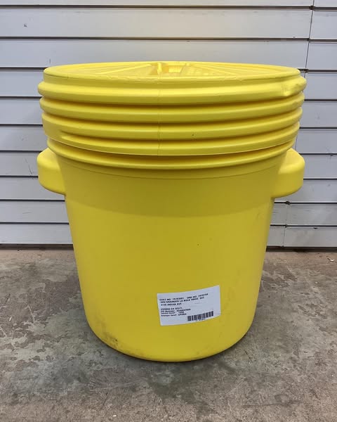Eagle 20 Gallon, Screw-on Lid, Lab Pack Plastic Barrel Drum, Yellow