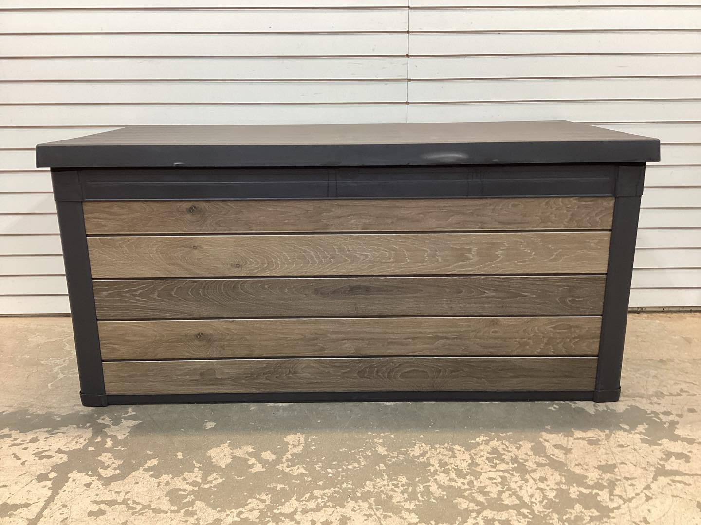 Keter DecoCoat 150 Gal. Walnut Resin Deck Box