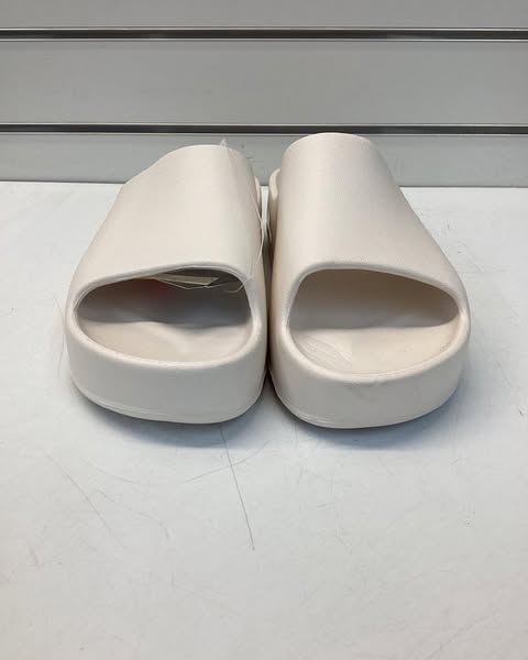 Art Class Edie Slide Sandals, Size 5