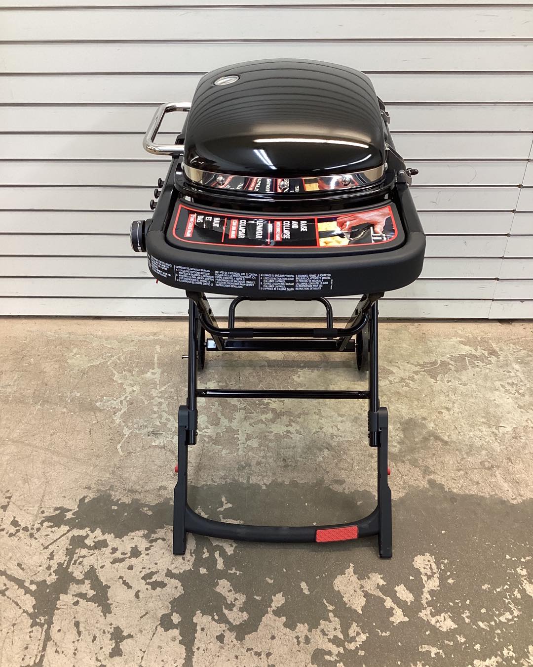 Weber Traveler Compact Portable Propane Gas Grill in Black