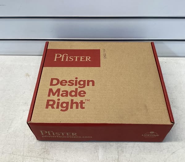 Pfister Weller 2-Handle Roman Tub Trim Matte Black