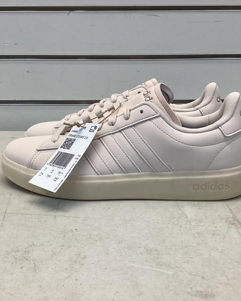 Adidas Women's Grand Court 2.0 Shoe, Size 7.5