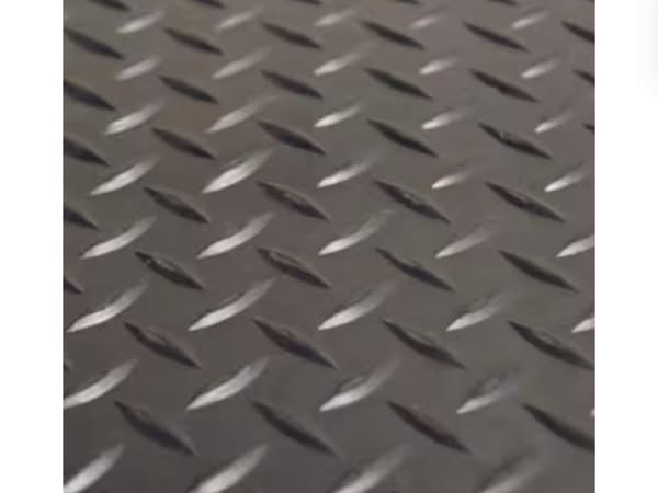 Rhino Anti-Fatigue Mats Black 2 ft. x 4 ft. x 9/16 in. Diamond Plate Anti-Fatigue Mat