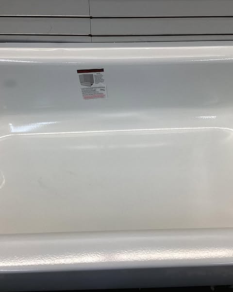 Bootz Industries Maui 60 in. x 30 in. Alcove Soaking Bathtub with Left Drain in White