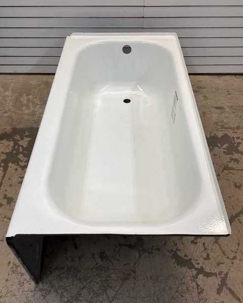 Bootz Industries Maui 60 in. x 30 in. Alcove Soaking Bathtub with Left Drain in White