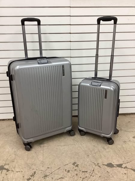 Samsonite 20” Carry On and 24” Checked Bag Luggage Set with Hardside, Adjustable Handles, and a few Scratches Lightly Used