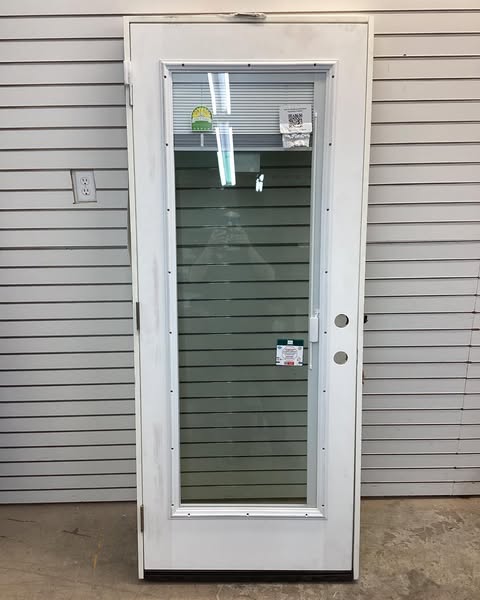 Steves & Sons 32 in. x 80 in. Reliant Clear Full Lite RHIS White Micro-Blind White Primed Fiberglass Prehung Front Door Nickel Hinges