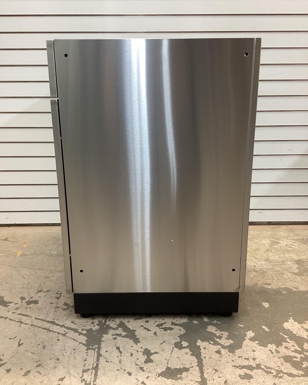 NewAge Products Outdoor Kitchen Stainless Steel 32 in. W x 36.5 in. H x 23 in. D 2-Door Outdoor Kitchen Cabinet with Drawer