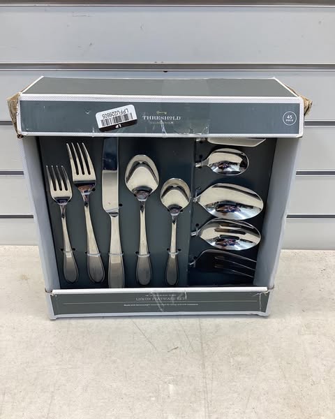 Threshold 45pc Luxor 18/10 Stainless Steel Flatware Set