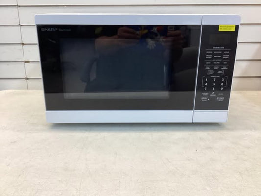 Sharp 1.4 Cu. Ft. 1100W Countertop Microwave Oven
