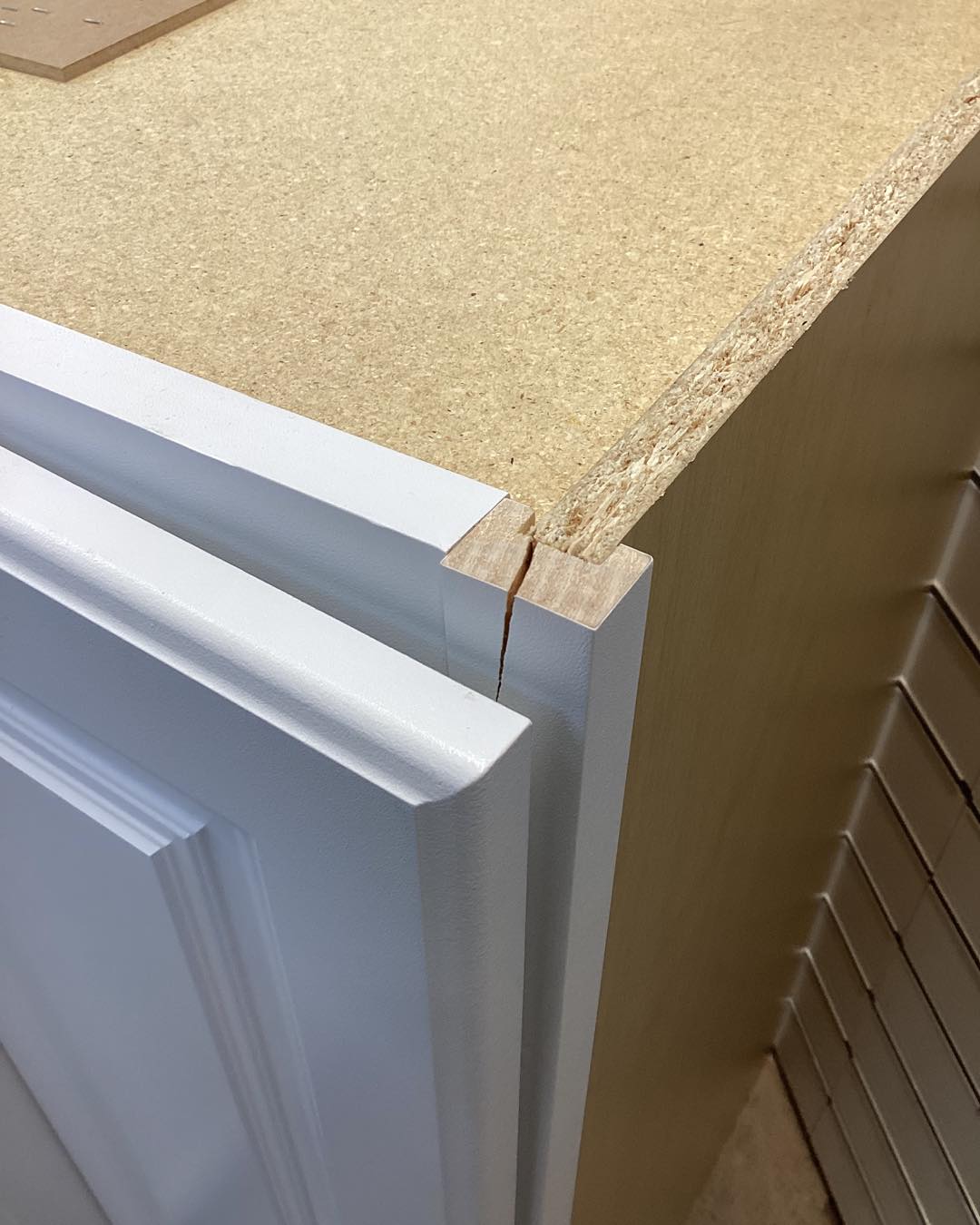 Hampton Bay Hampton 28.5 in. W x 16.5 in. D x 34.5 in. H Assembled Lazy Susan Corner Base Cabinet in Satin White