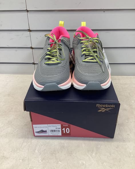 Reebok Women's Road Strider Running Shoe Size 10
