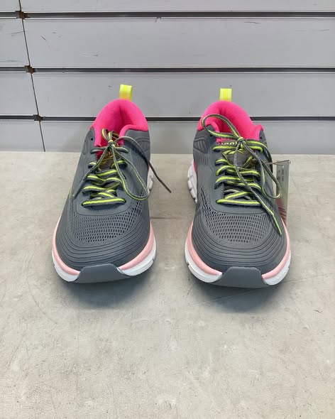 Reebok Women's Road Strider Running Shoe Size 10