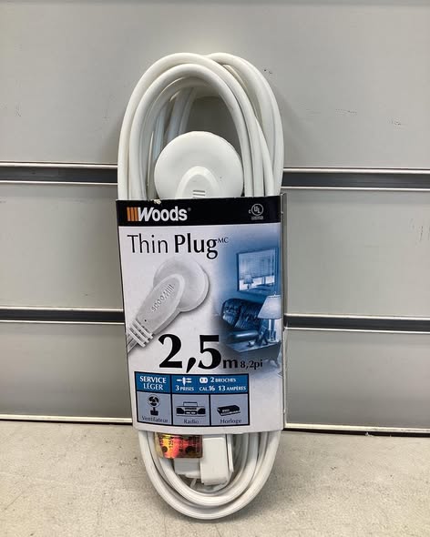 Woods Extension Cord Indoor Thin Plug SPT2 16/2 3-Outlet 2.5m 8.2Ft White