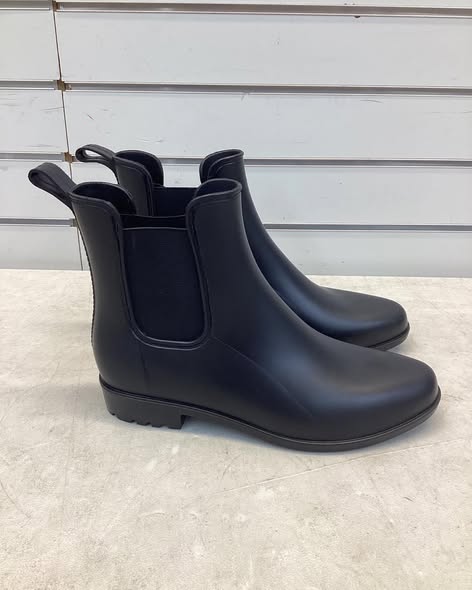 Women's Chelsea Rain Boots - A New Day Size 8