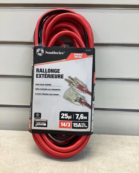 Southwire 25 ft. 14/3 SJEOOW Cold Weather Outdoor Medium -Duty Extension Cord