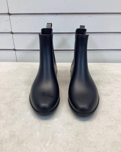 Women's Chelsea Rain Boots - A New Day Size 8