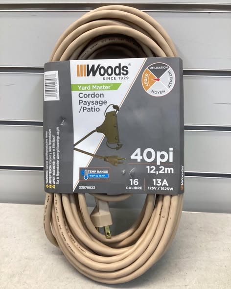 Woods 16/3 40-Foot Tri-Source Outdoor Landscape/Deck/Patio Outdoor Extension Cord; Beige