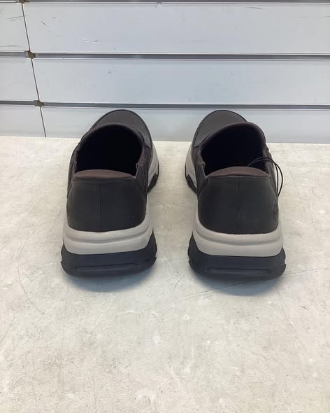 Skechers Men's Hands Free Swift Fit Sneaker Size 10.5