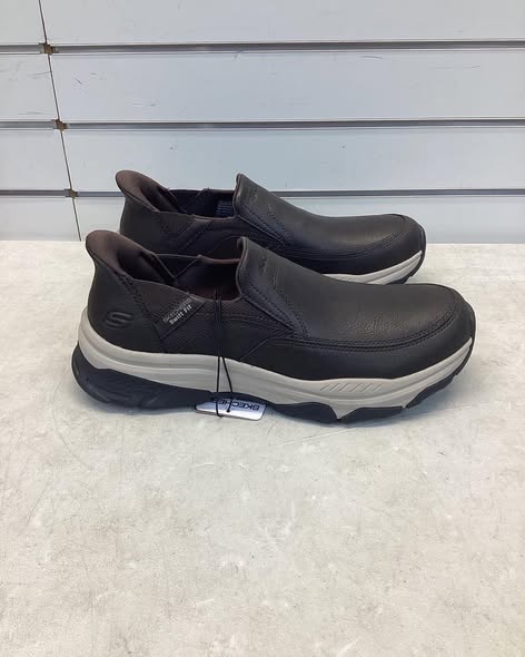 Skechers Men's Hands Free Swift Fit Sneaker Size 10.5