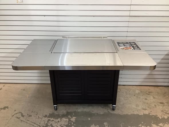 Charbroil Vibe 4 -Burner Liquid propane Flat Top Grill