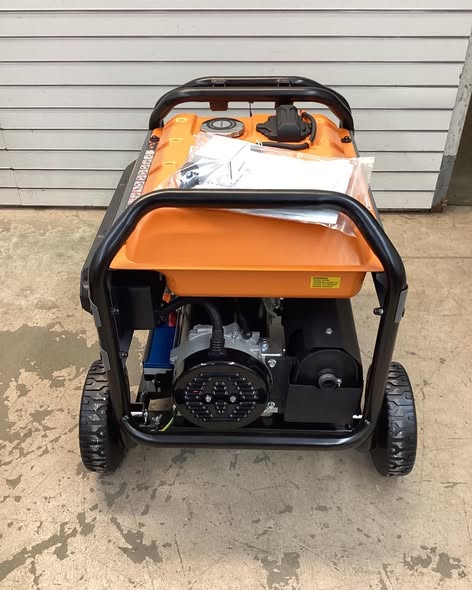 Generac 10000 / 8500-Watt Gasoline Powered Portable Generator with Electric Start and COSense - XT8500E