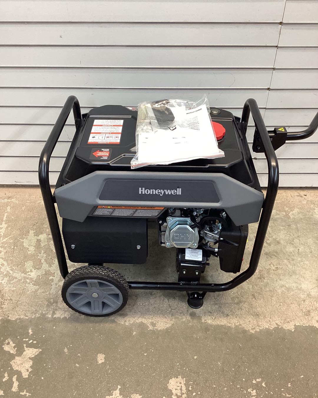 Honeywell 3,600 Watt Portable Gas Powered Generator