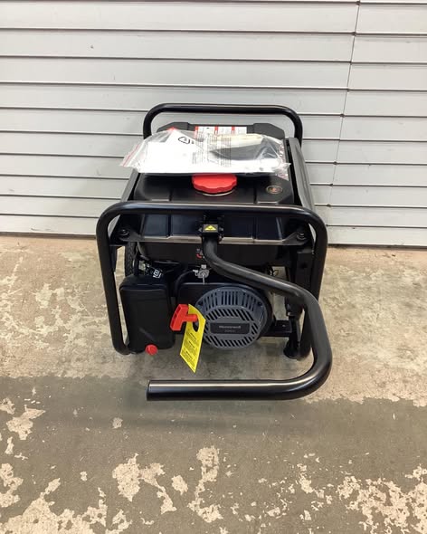 Honeywell 3,600 Watt Portable Gas Powered Generator