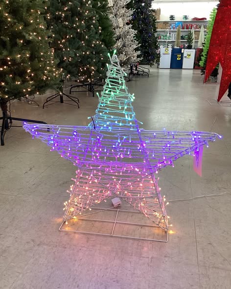 Wondershop 28” LED Star