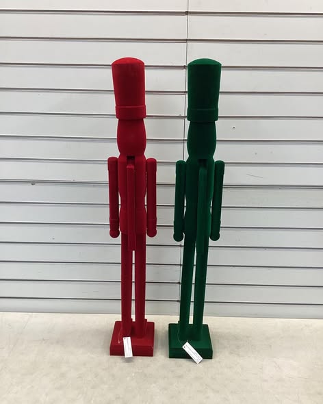 Home Accents Holiday 3 ft Nutcrackers - 2 piece